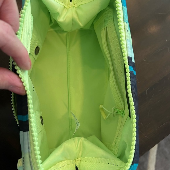 Authentic Lululemon Mind & Body Multi-Use Toiletry Bag  Color: Inkwell - Picture 8 of 10